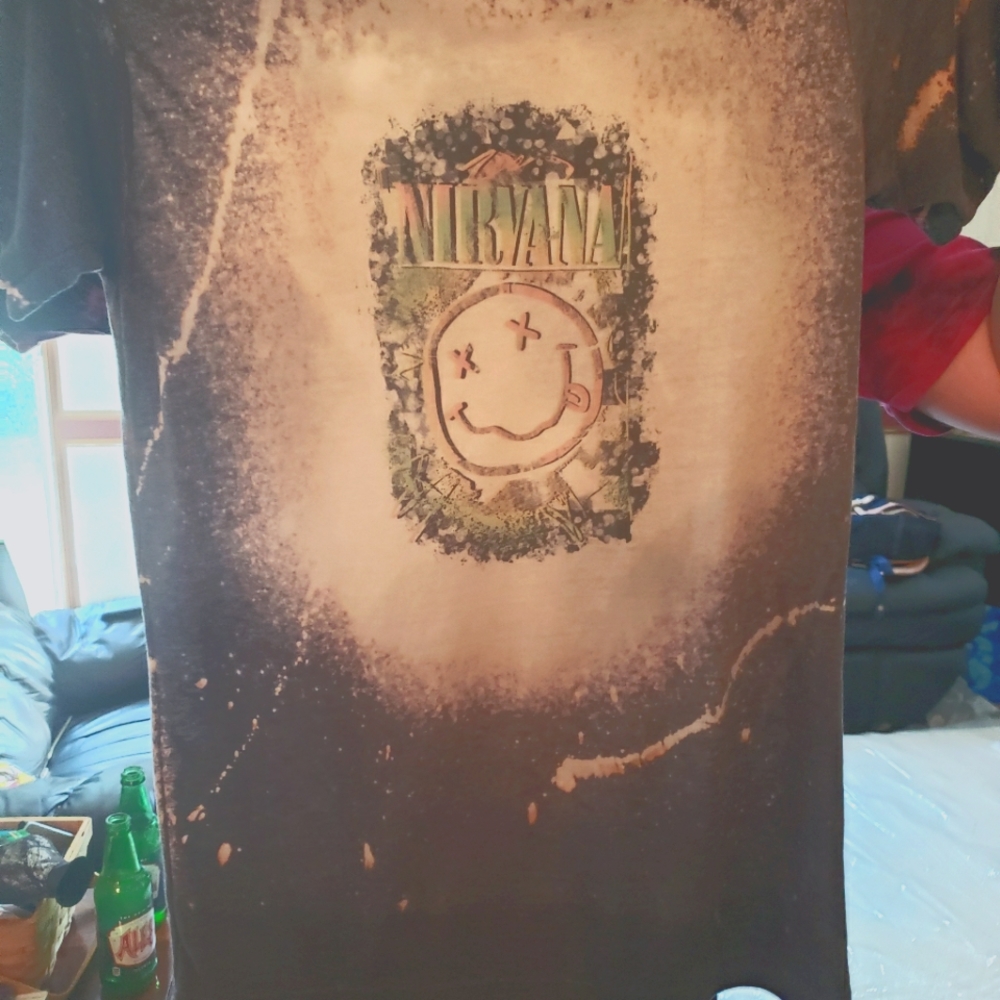 Nirvana Bleached tee